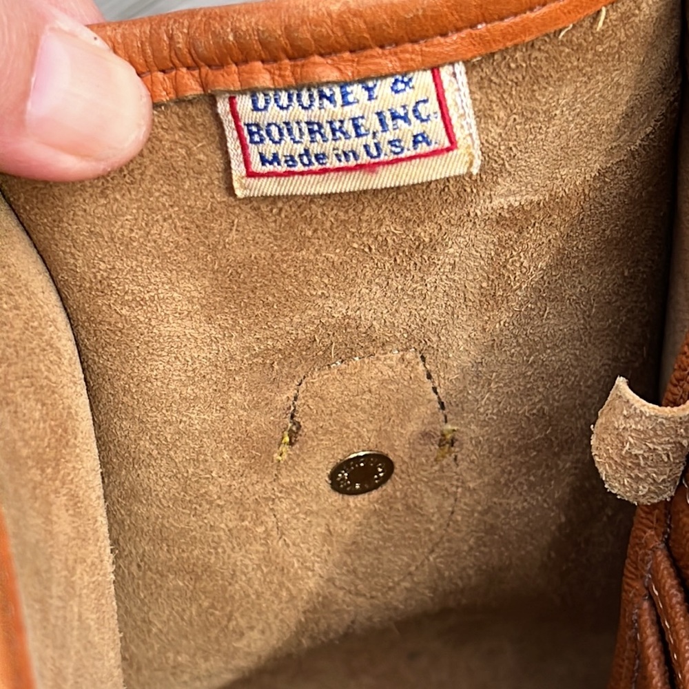 SOLD Dooney and Bourke all weather leather bag - Picture 7 of 12
